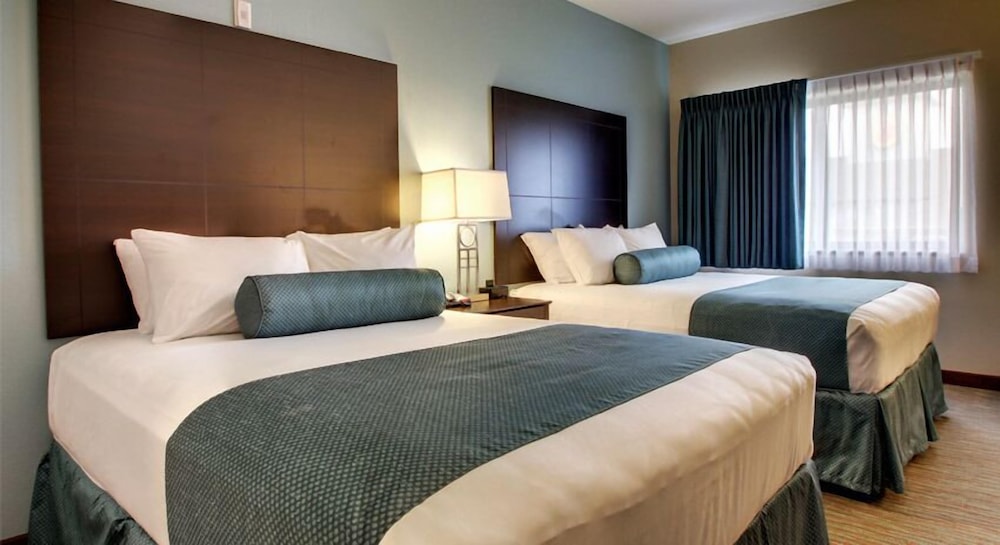 Room, 2 Queen Beds, Non Smoking photo 2
