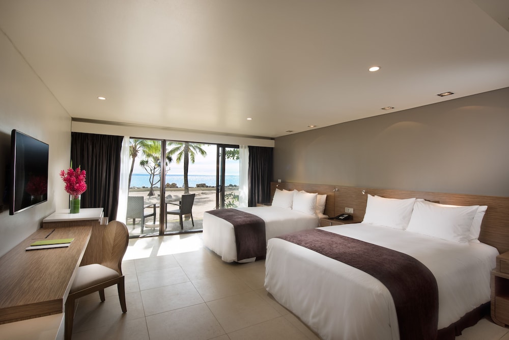 Room, 2 Queen Beds, Balcony, Beachfront photo 2