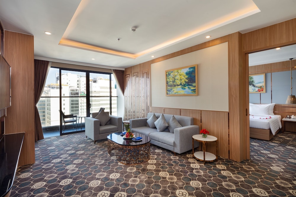 Executive Suite, Balcony - Photo 15