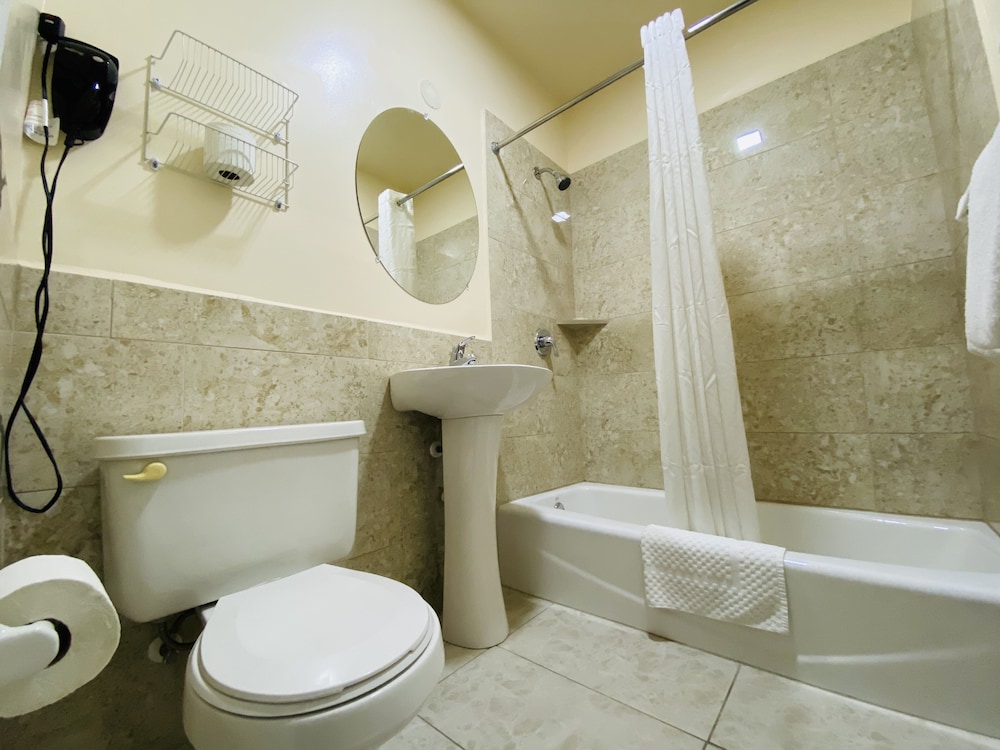 Standard Room, 2 Double Beds - Photo 3