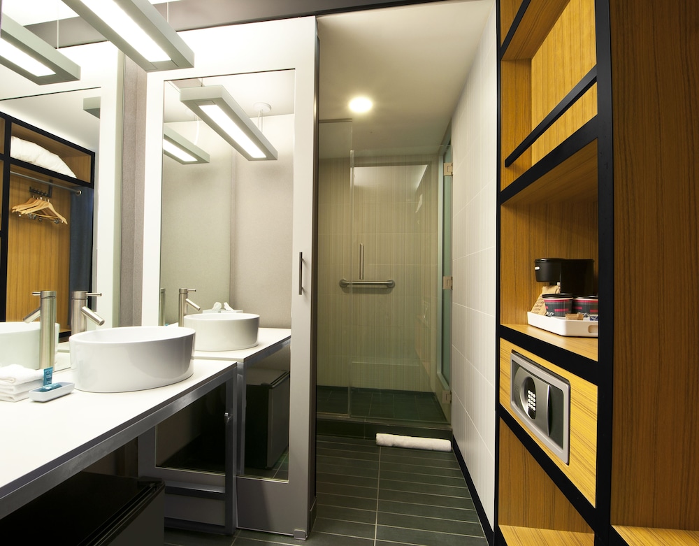 aloft, Room, 2 Double Beds - Photo 6