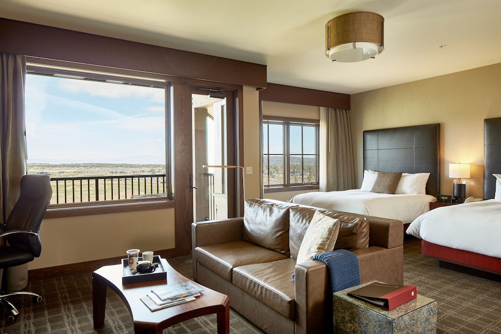 Deluxe Room, 2 Queen Beds, Mountain View (Golf Course View) (Call for dog-friendly options) photo 2