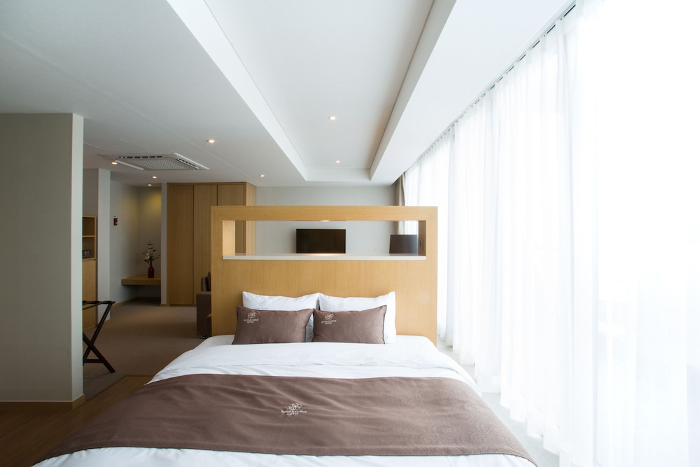 Suite (B) photo 1