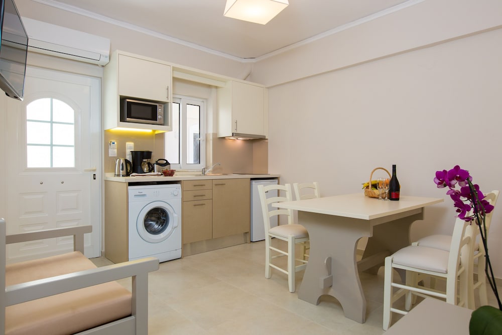 Superior Loft, 2 Bedrooms, Kitchen, Partial Sea View