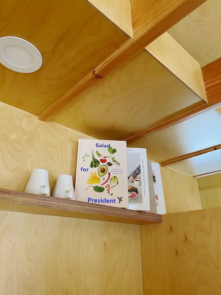 Premium Cabin, 2 Bedrooms, Hot Tub photo 3