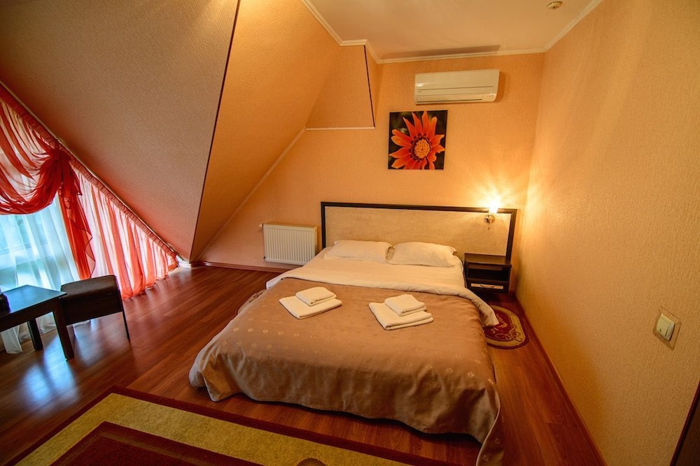 Standard Double or Twin Room photo 2