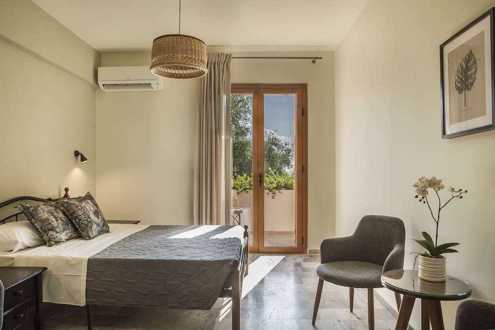 Standard Double or Twin Room - Photo 1