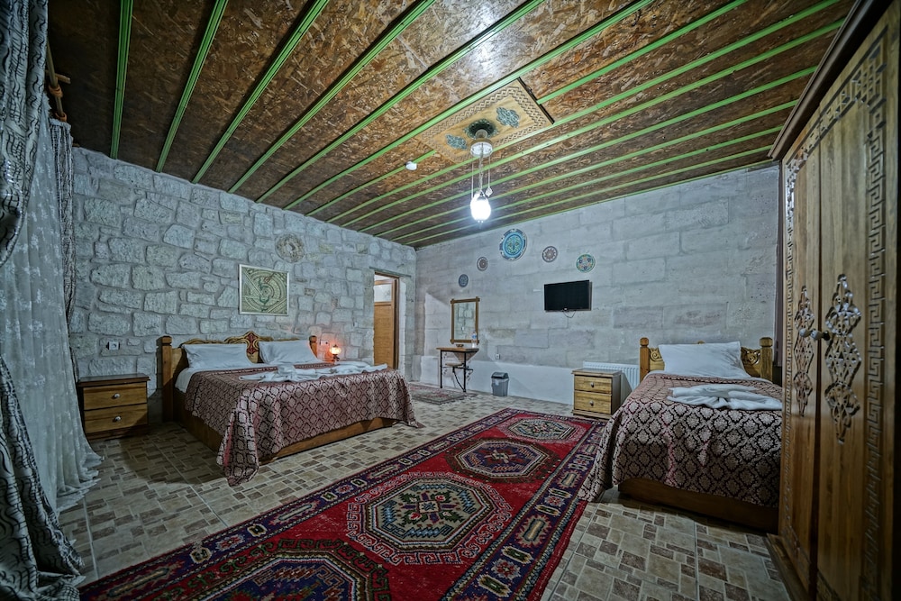 Deluxe Art Room 4 Adults