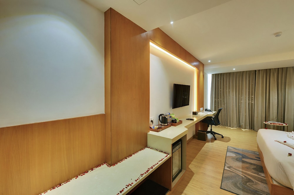 Executive Room - Photo 7