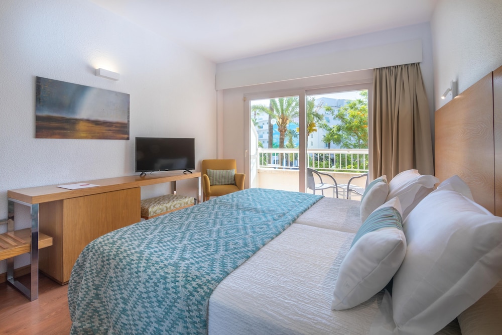 Double Room, Balcony - Photo 5