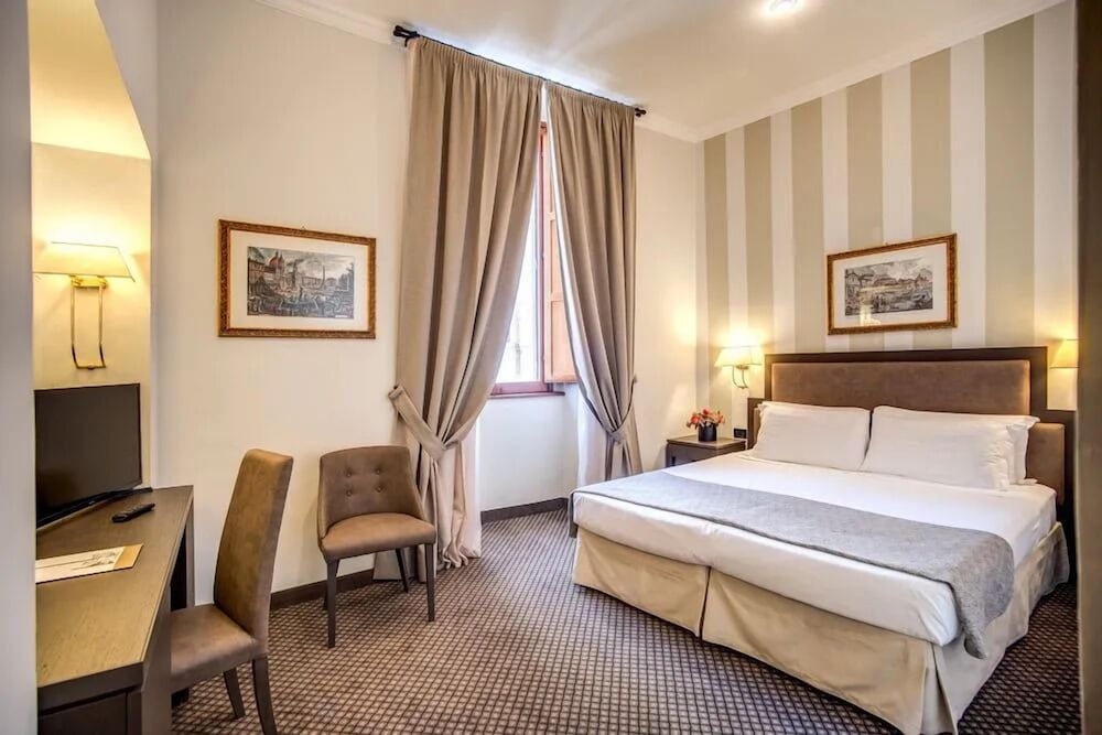 Classic Double or Twin Room, City View