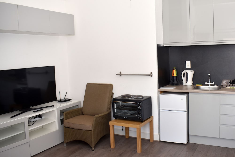 Standard Suite, 1 King Bed with Sofa bed, Non Smoking, Sea View photo 3