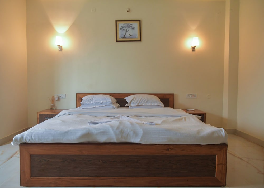 Deluxe Twin Room, City View