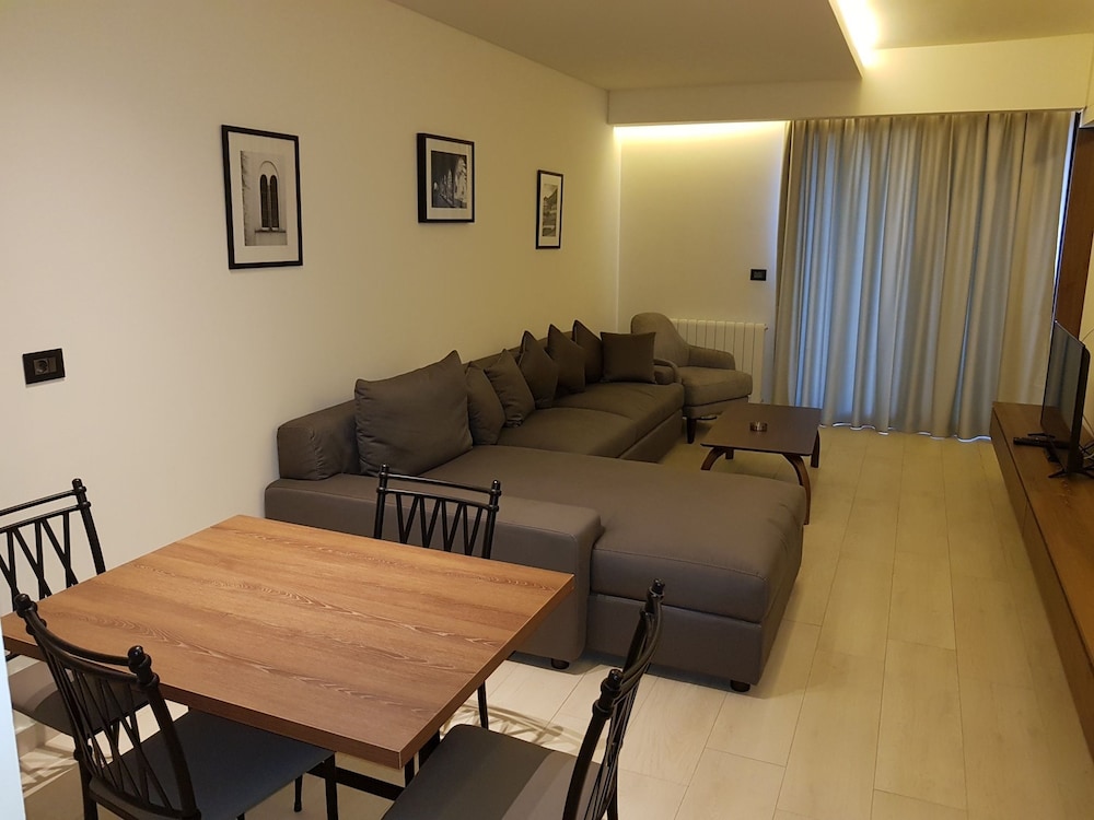 Exclusive Studio, 1 Bedroom photo 3