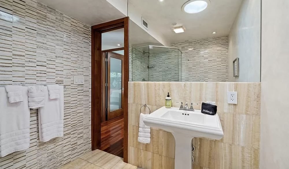 Wilton Manors Stunning Gated Oasis, Billede 10