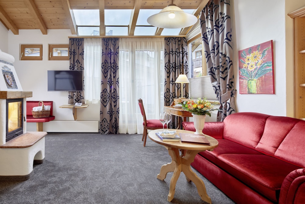Honeymoon Suite photo 1