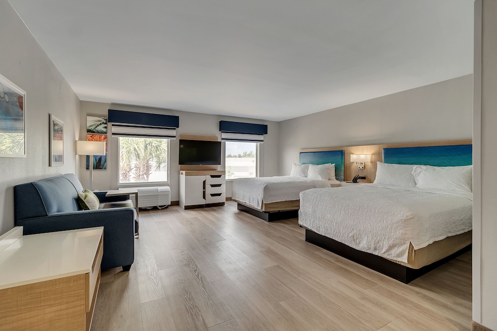 Suite, Multiple Beds - Photo 1