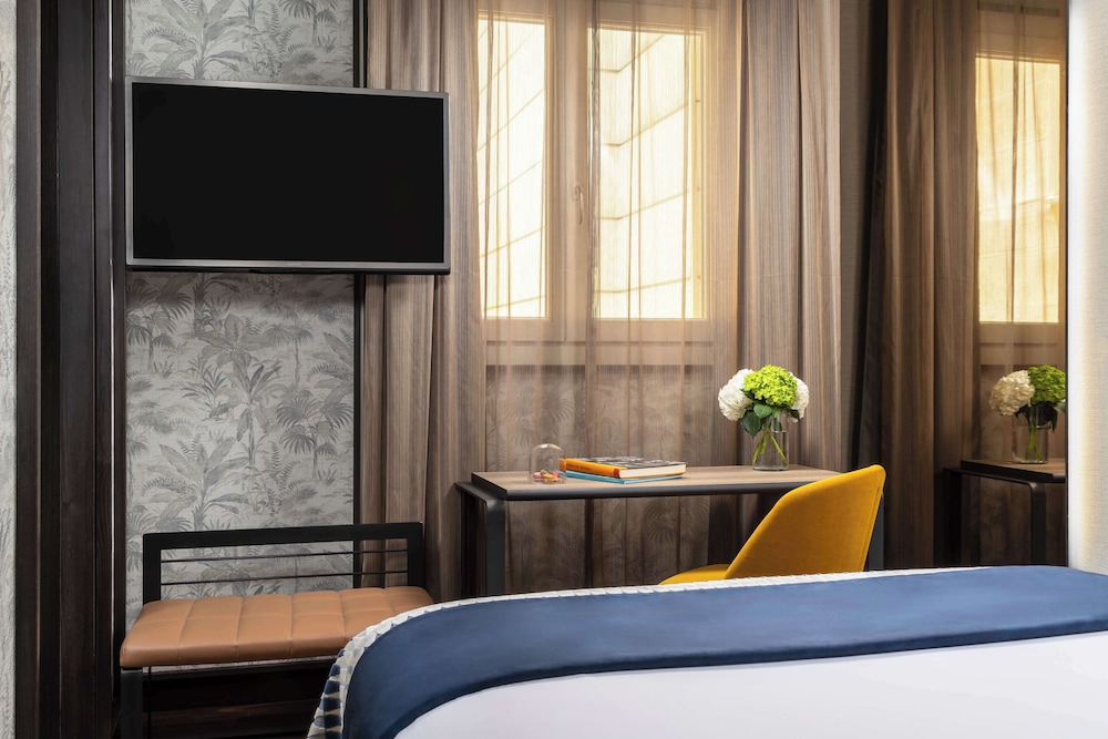 Deluxe Single Room, 1 Double Bed thumbnail 5
