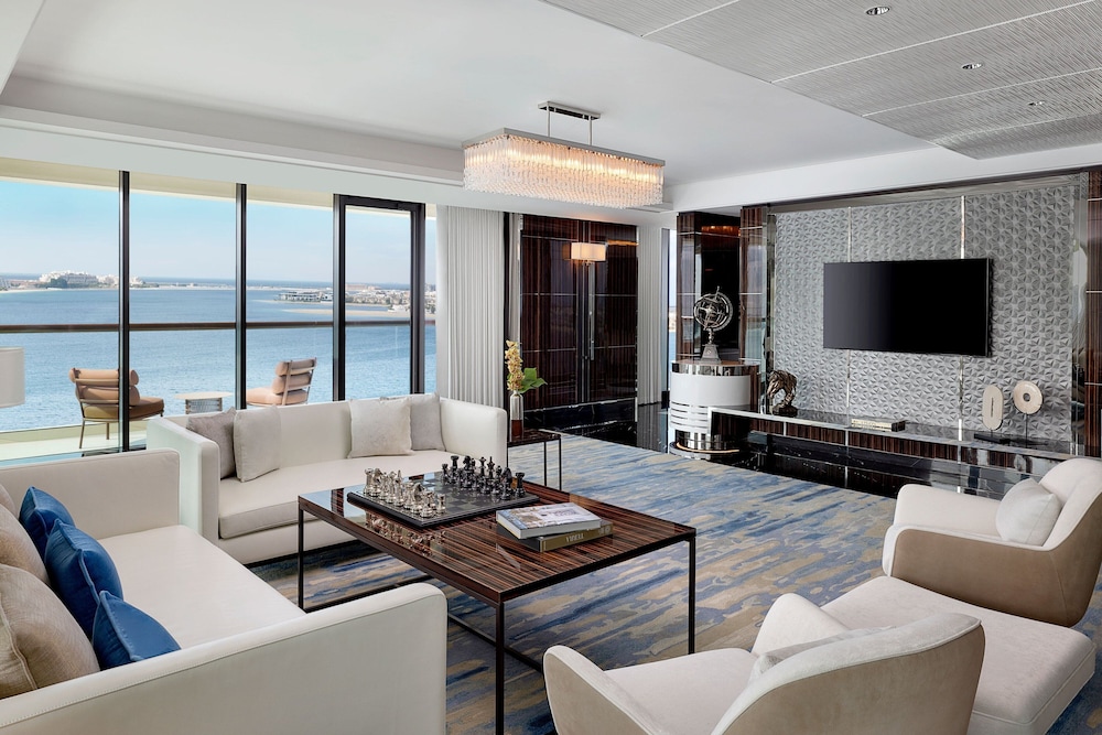 Presidential Suite with Sea View  Club Lounge Evening Cocktail Hours, Private Balcony photo 2