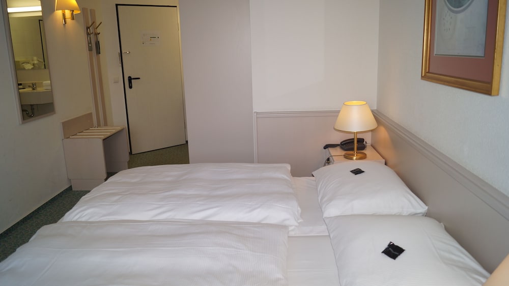 Standard Double Room photo 2
