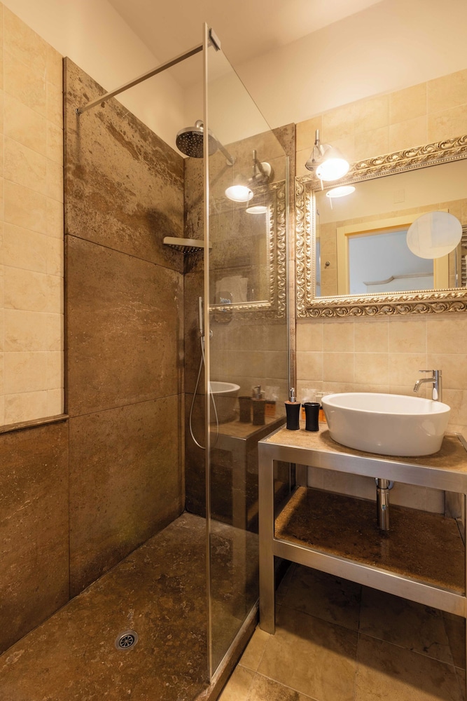 Classic Triple Room, 1 Bedroom - Photo 7
