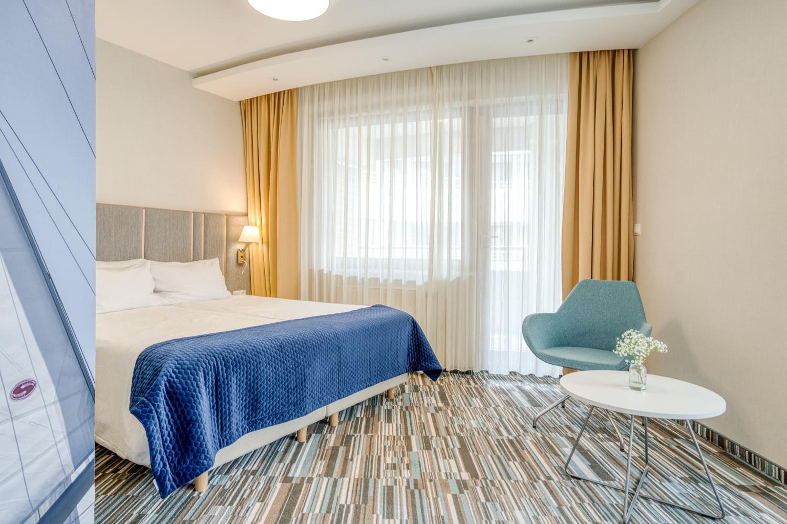 Family Room with King Bed photo 1