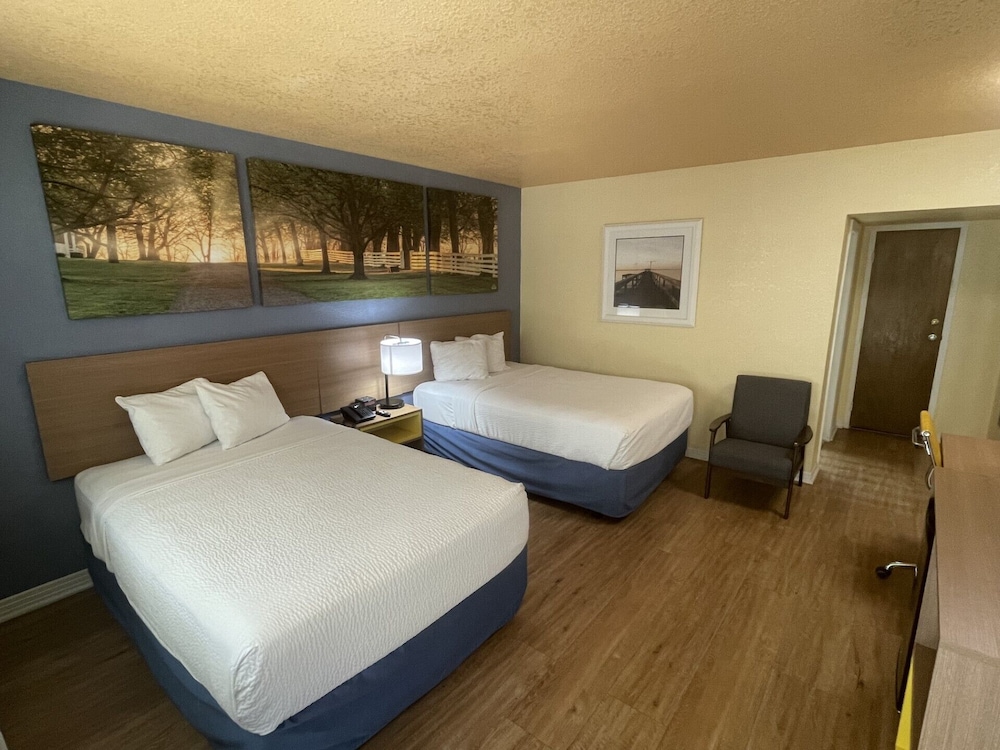 Room, 2 Double Beds, Non Smoking photo 3