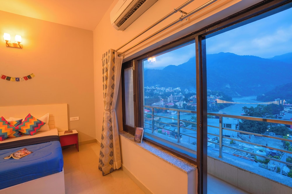 Deluxe Private A/C Room with Panoramic View and ensuite Bathroom - Photo 5