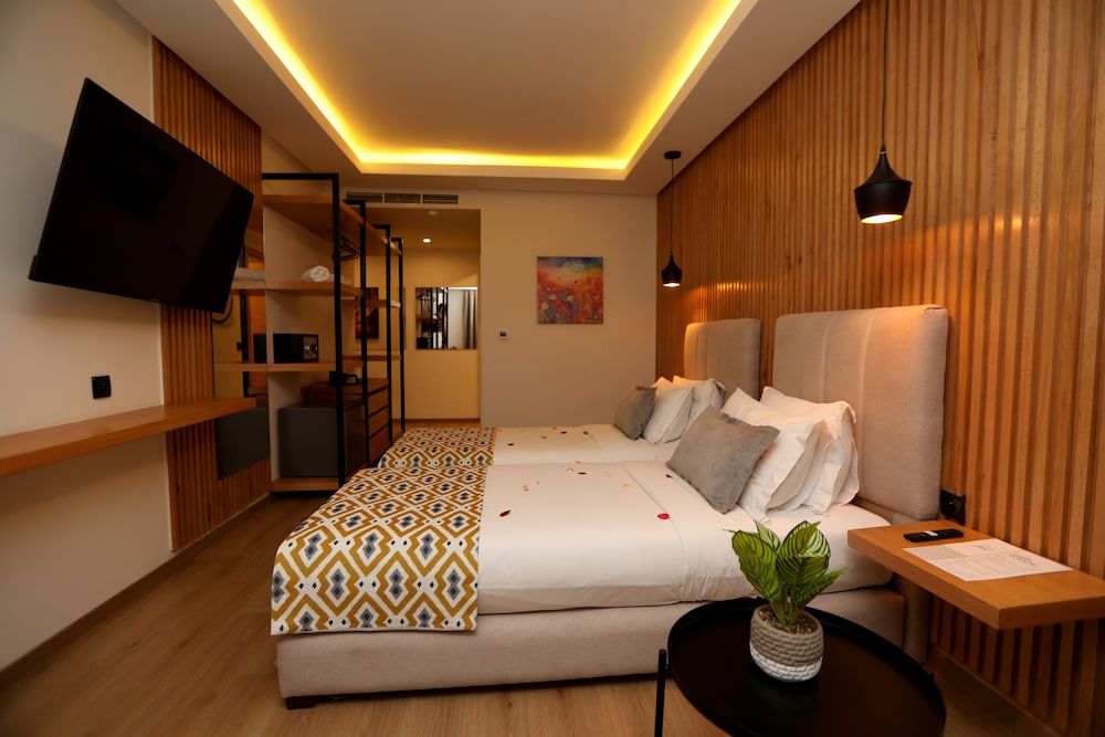 Standard Twin Room - Photo 10