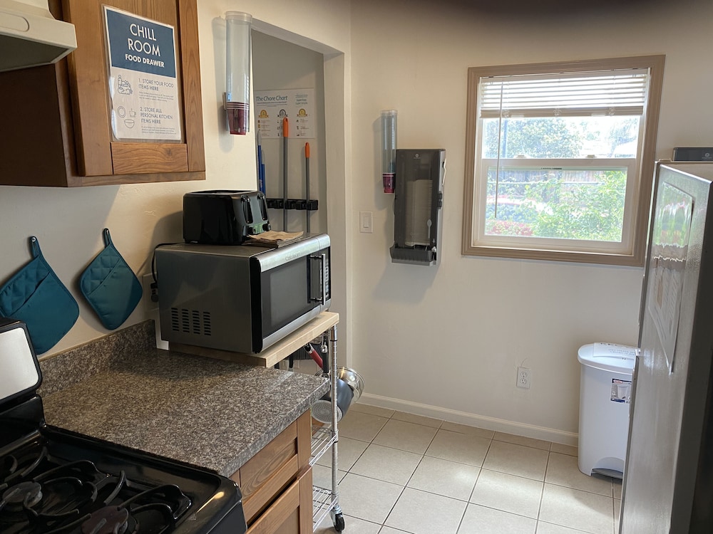 Comfort Shared Dormitory, Non Smoking, Shared Bathroom photo 2