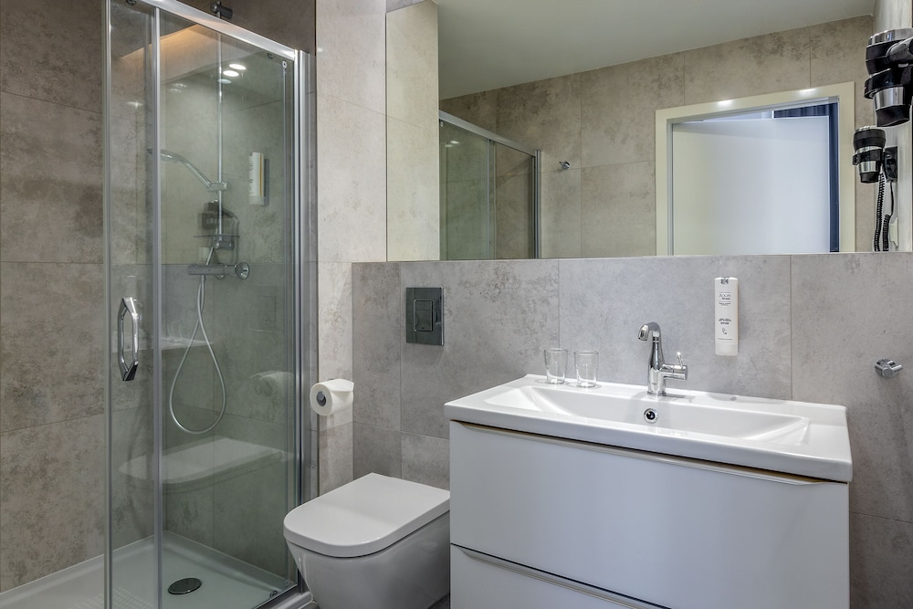 Deluxe Double Room, 2 Twin Beds (4*) - Photo 3