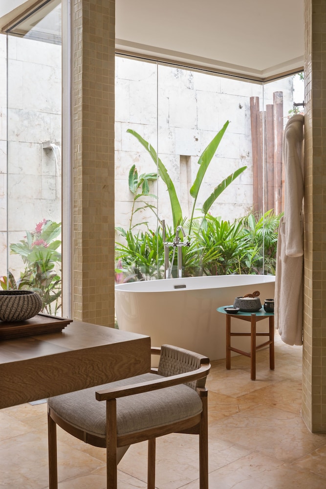 Presidential Suite (Lagoon)