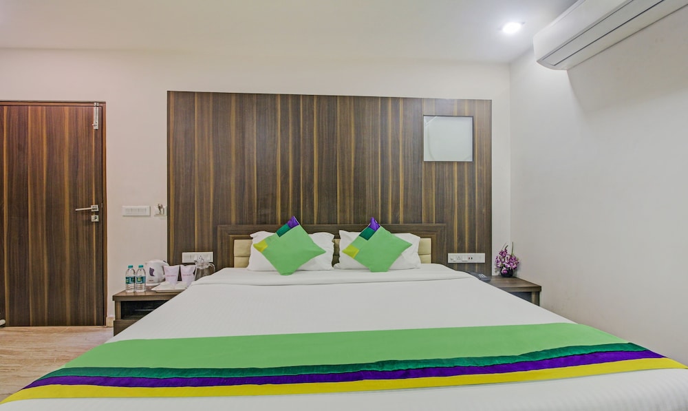 Deluxe Room - For Indian National Only - Photo 8