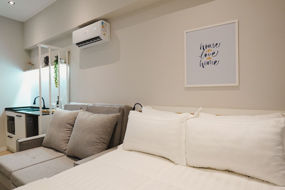 Superior Studio, 1 Double Bed with Sofa bed photo 2