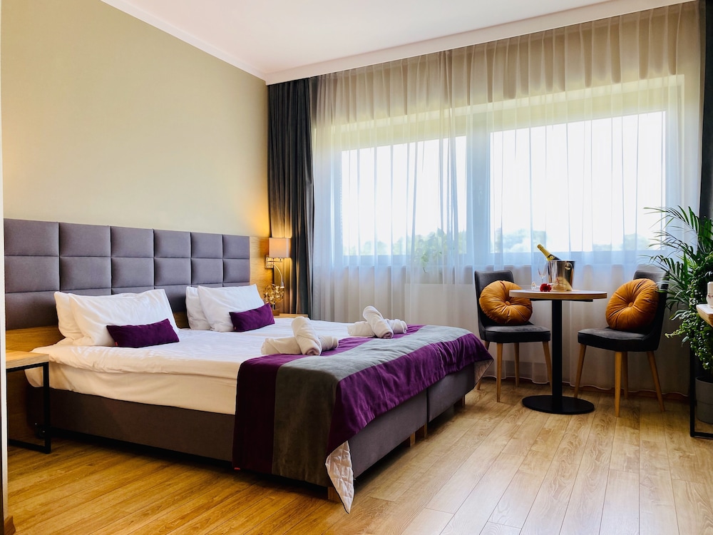 Double Room - Photo 7