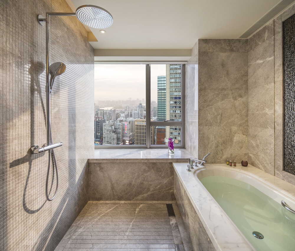 Premier Suite photo 3