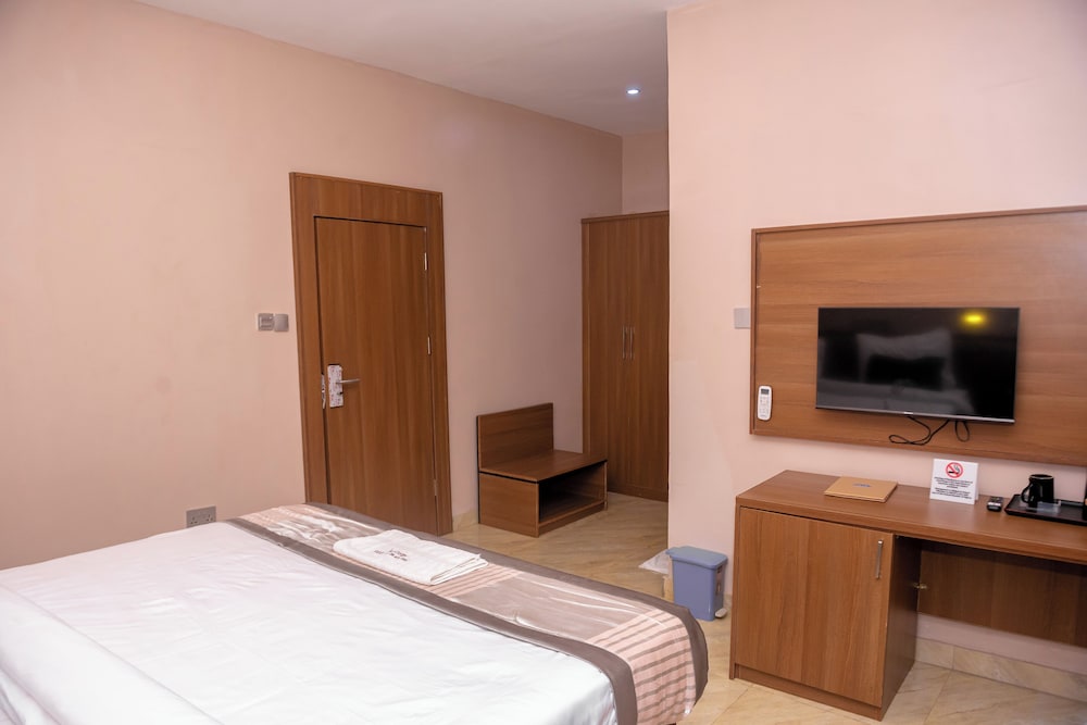 Standard Single Room, Courtyard View