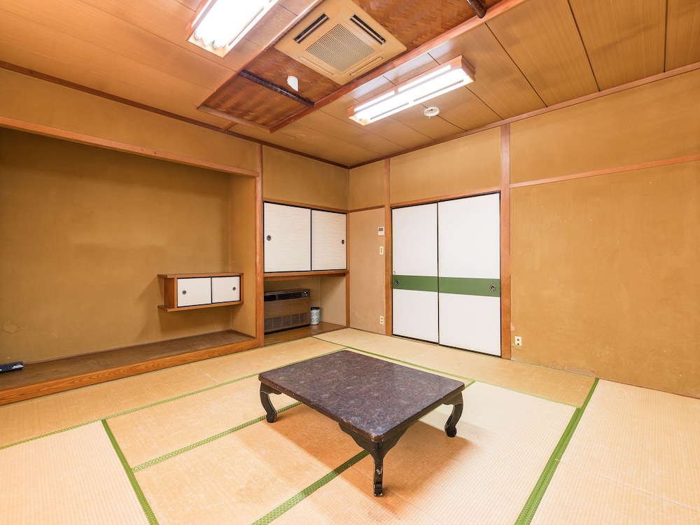 Japanese Style Quintuple Room with Shared Bathroom, Non Smoking