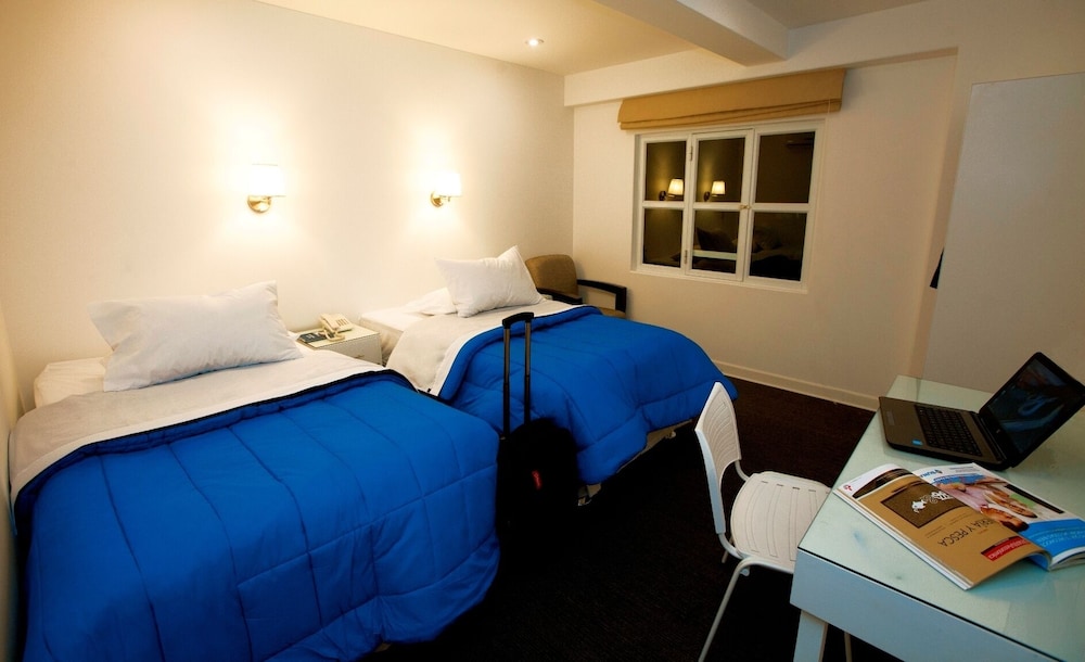 Standard Twin Room - Photo 1
