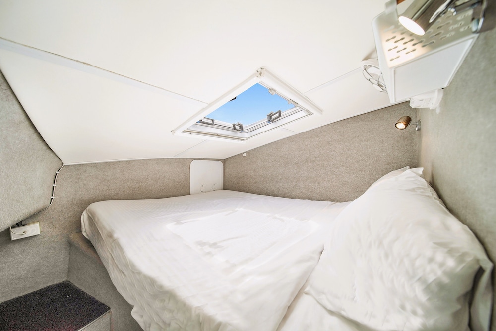 Houseboat, 3 Bedrooms (Aristocat) photo 1