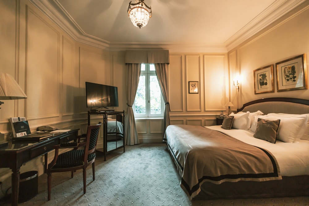 Superior Room overlooking the gardens and ramparts - a king-size bed - Photo 10