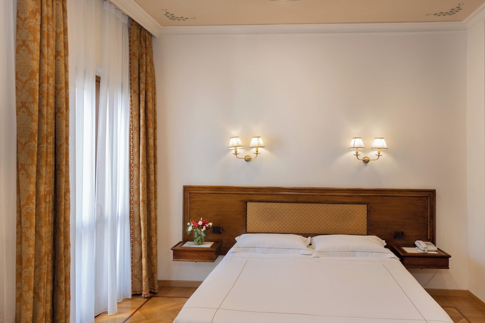 Double or Twin Room (Smart)