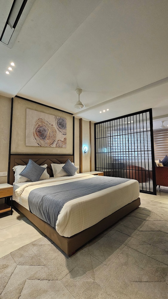 Deluxe Room - Photo 3