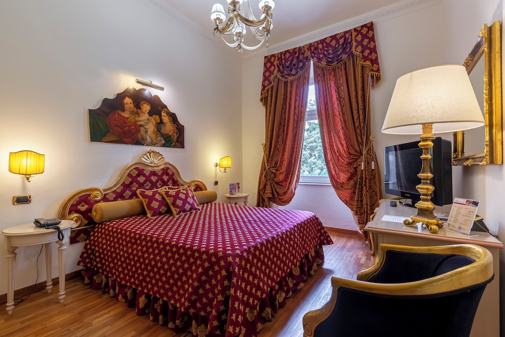 Economy Double Room - Photo 14