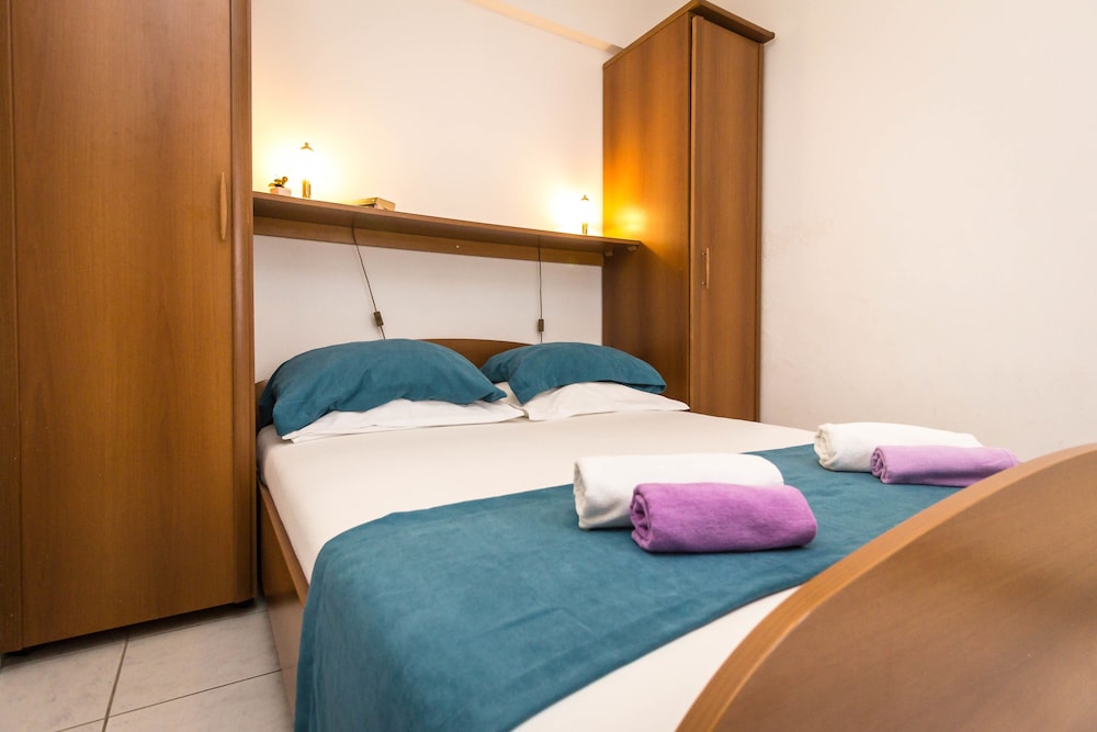Quadruple Room, Kitchenette photo 3