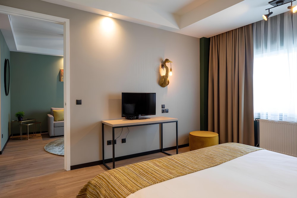 Luxury Triple Room