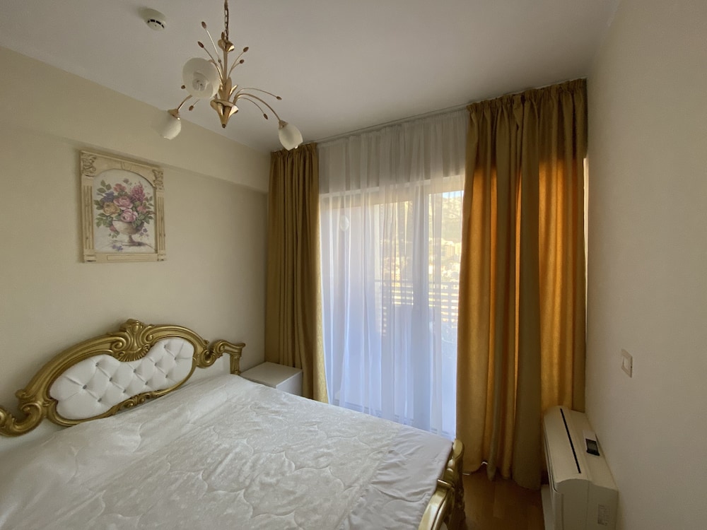 Luxury Apartment, Sea View