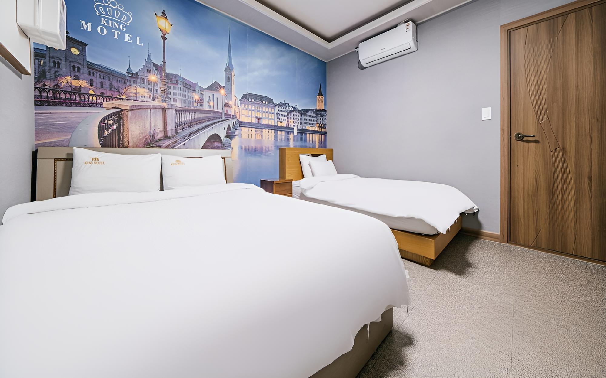 Room (Twin) - Photo 3