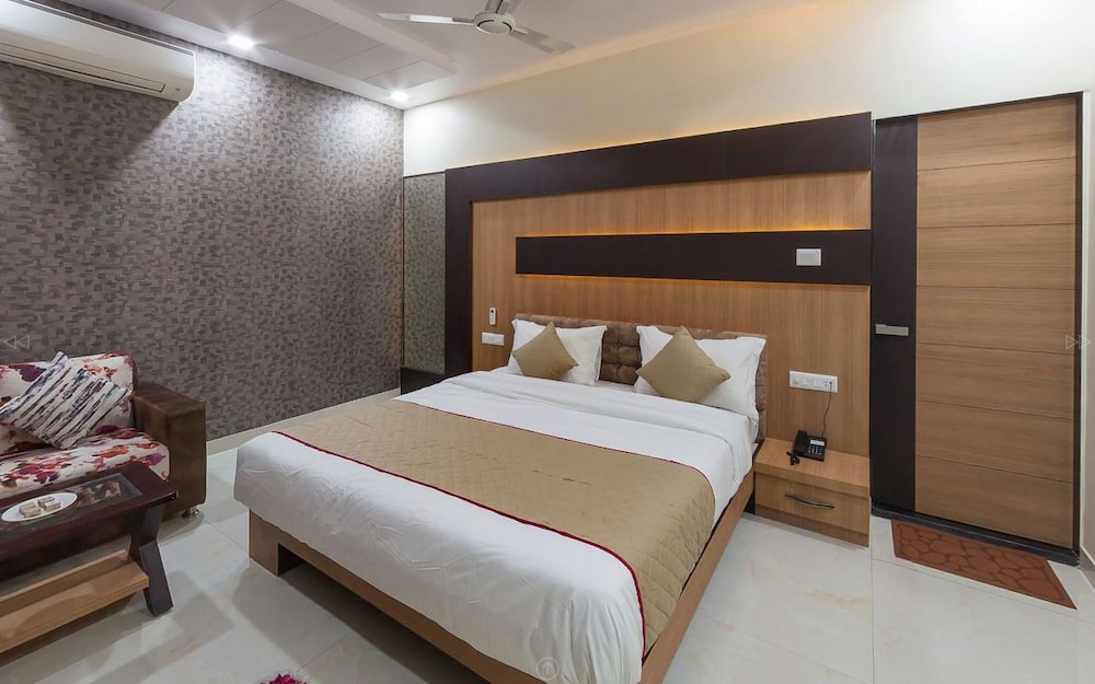 Superior Double Room, 1 Queen Bed, Smoking photo 1