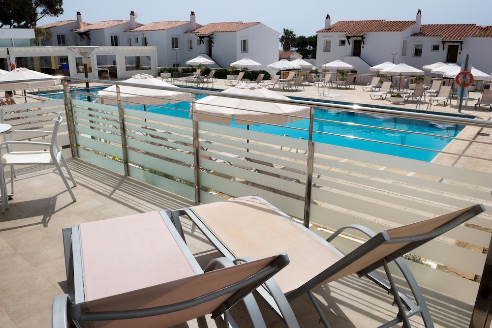 Apartment, 2 Bedrooms, Balcony, Pool View - Photo 11
